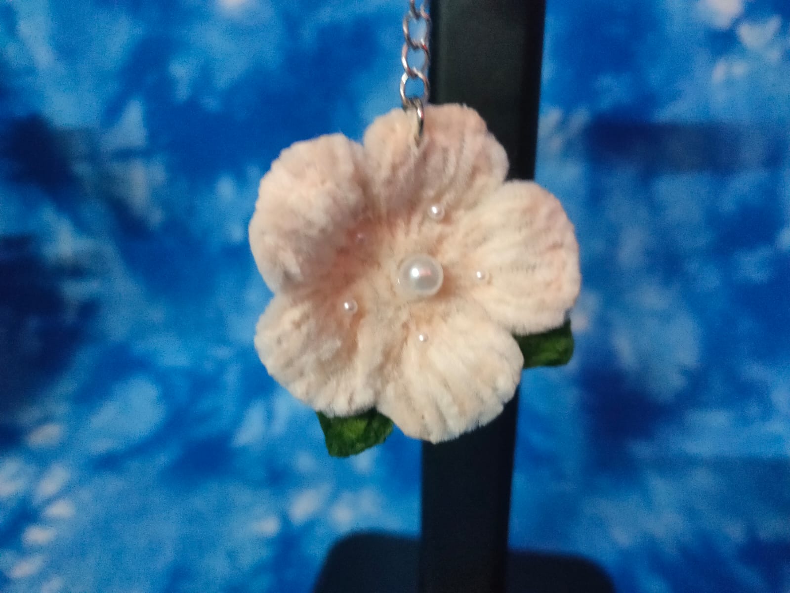 FUZZY WIRED FLOWERS BY WG Crafts